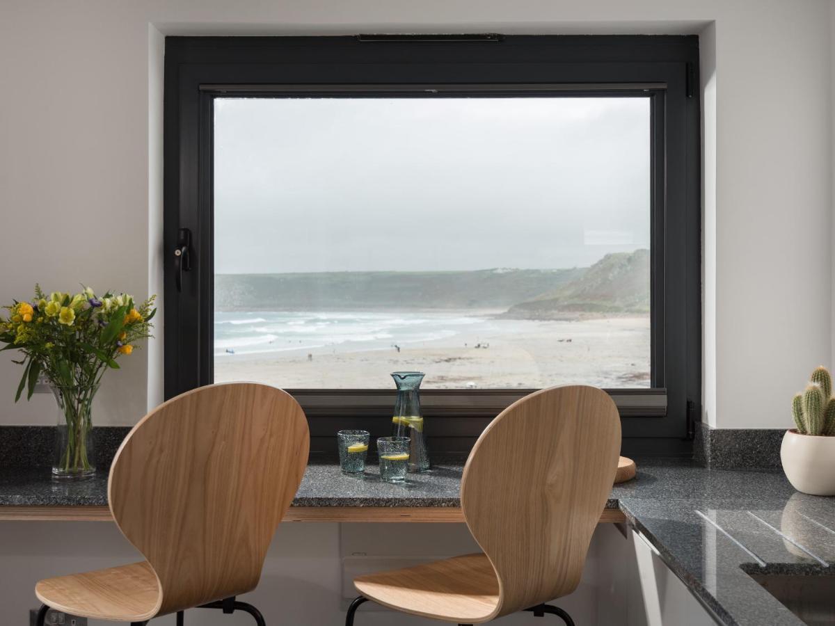 The Old Beach Store Sennen Cove Esterno foto